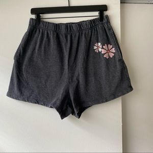 Zoe + Liv Sweat Shorts (L)